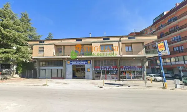 Locale Commerciale via Iv Novembre, Campobasso