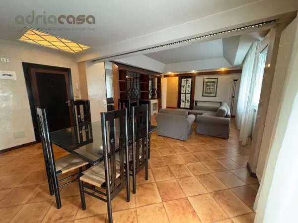 Appartamento viale Ceccarini, Riccione