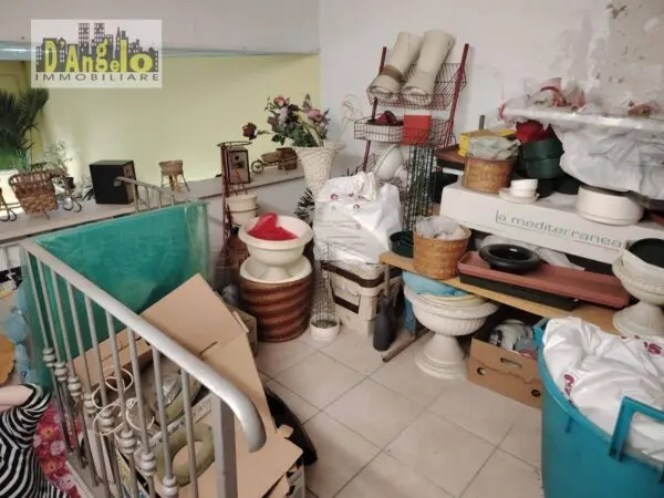 Locale Commerciale via Borgo Gabribaldi, Castignano