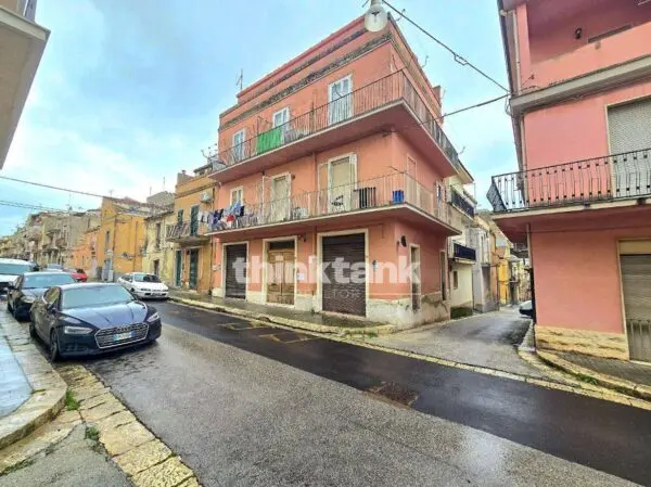 Villa via Paolo Lena Spadafora, Ragusa