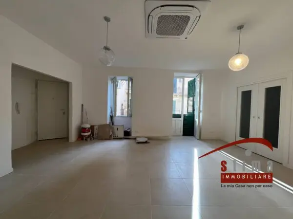 Appartamento via Del Teatro 4, Siracusa