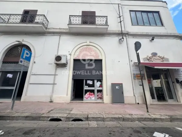 Locale Commerciale via Filippo Turati 1, Galatina