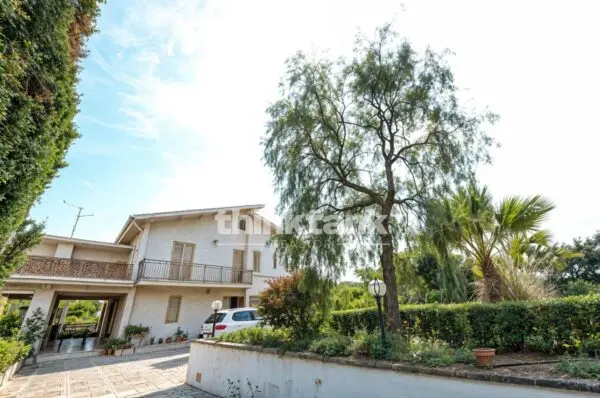 Villa via Eraclea Minoa Snc, Cattolica Eraclea