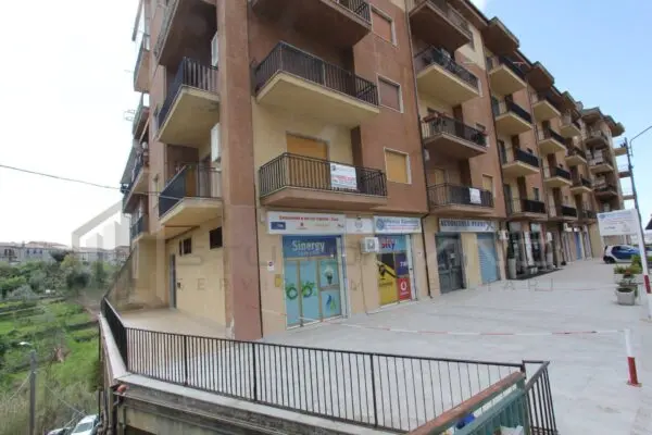 Appartamento via Alcide De Gasperi 17, Rogliano