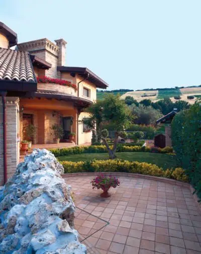 Villa Trifamiliare Pineto