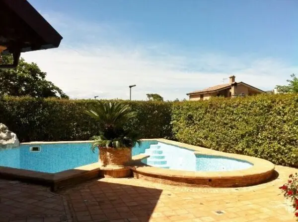 Villa Trifamiliare Pineto