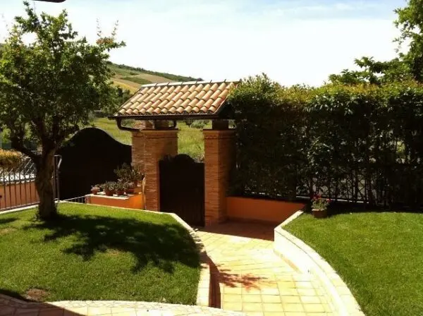 Villa Trifamiliare Pineto