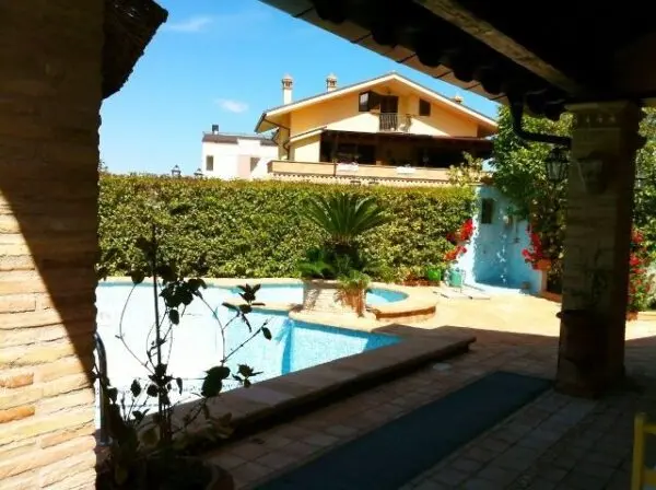 Villa Trifamiliare Pineto