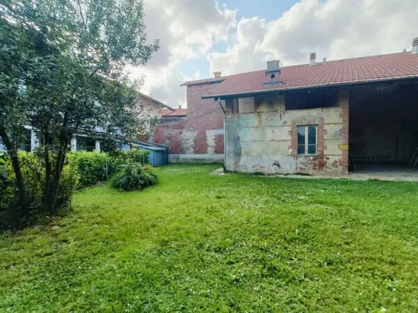 Magazzino 1, Front