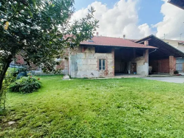 Magazzino 1, Front