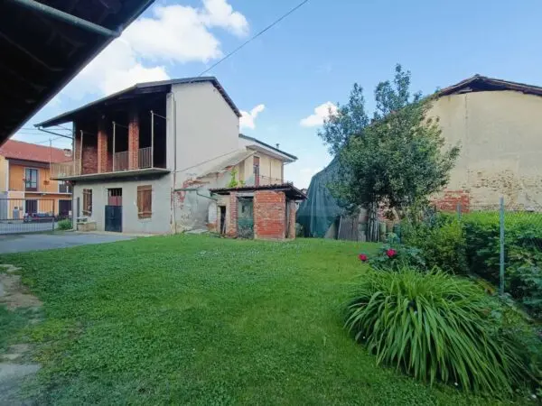 Magazzino 1, Front