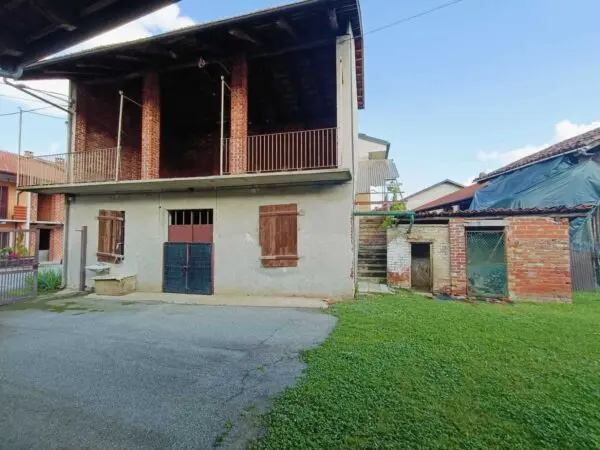 Magazzino 1, Front