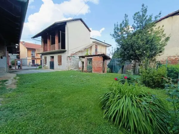Magazzino 1, Front