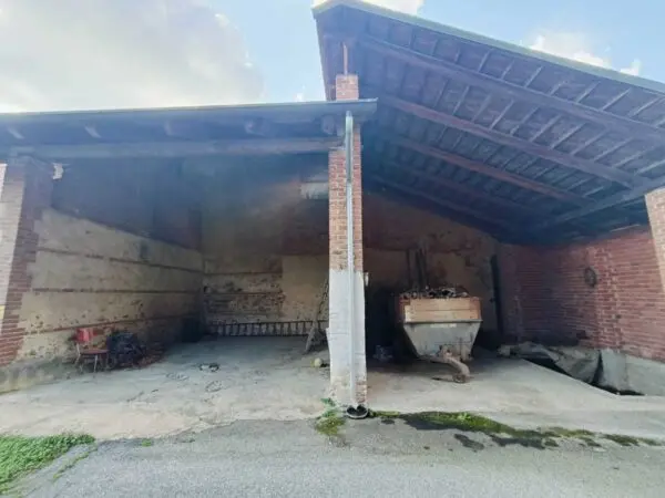 Magazzino 1, Front