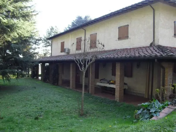 Casale via Di Villa Gaia 508, Lucca