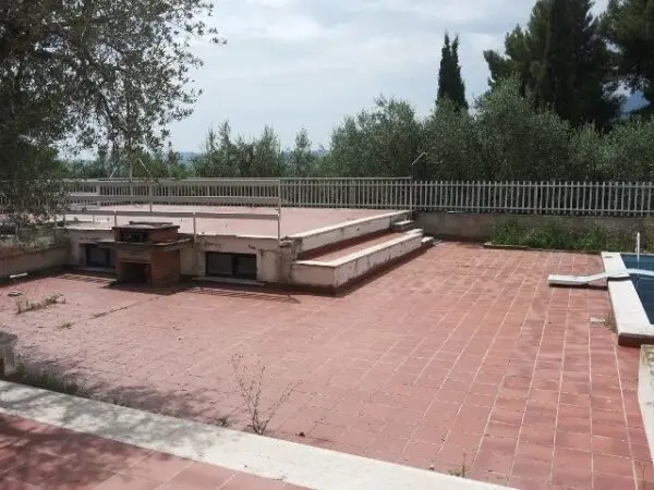 Villa via Prima Collina, Ascoli Piceno