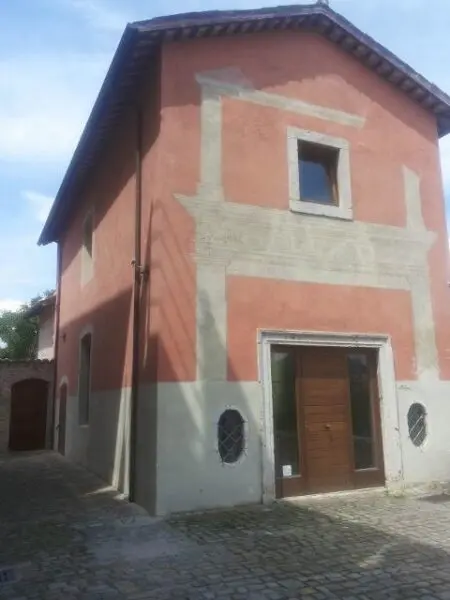 Villa Trifamiliare via Centro Storico, Ascoli Piceno