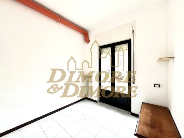 Trilocale piazza Garibaldi 10, Luino