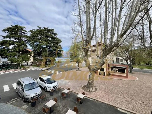 Trilocale piazza Garibaldi 10, Luino