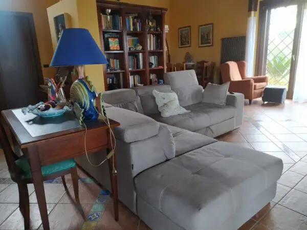 Villa strada Di Campo Sardella, Amelia