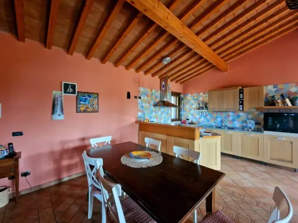 Villa strada Di Campo Sardella, Amelia