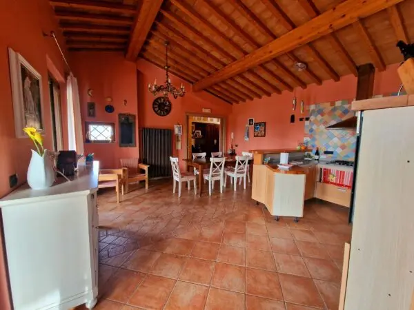Villa strada Di Campo Sardella, Amelia
