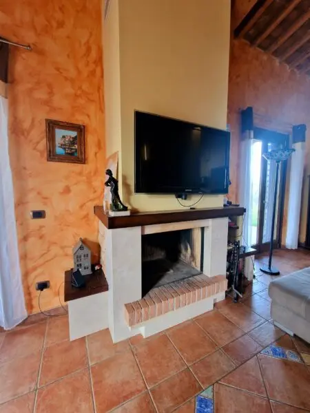 Villa strada Di Campo Sardella, Amelia