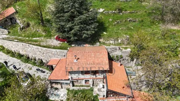 Villa strada Provinciale 65, Castel Vittorio