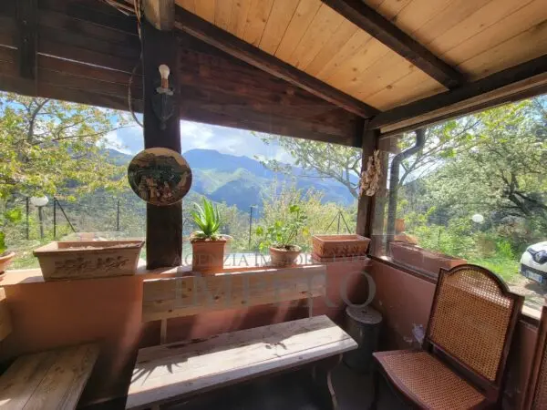 Villa strada Provinciale 65, Castel Vittorio