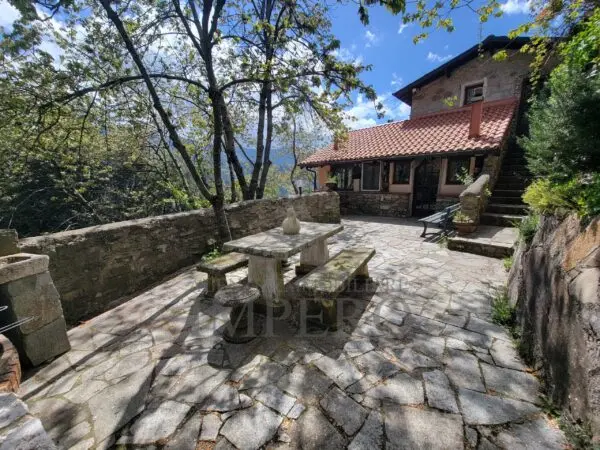 Villa strada Provinciale 65, Castel Vittorio