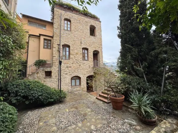 Villa piazza San Sebastiano, Sanremo