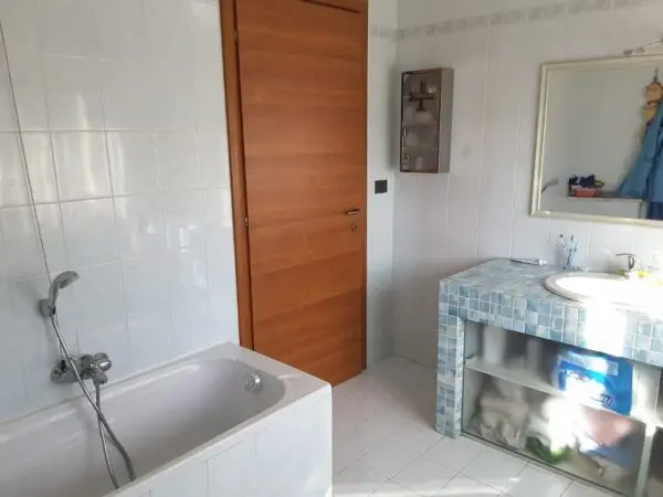 Villa A Schiera via Monticelli, Ascoli Piceno