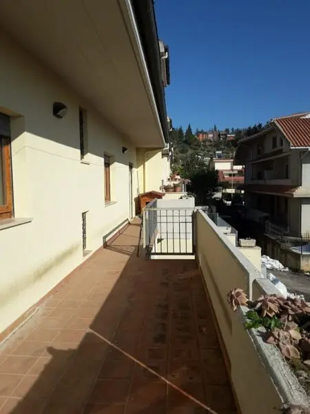 Villa A Schiera via Monticelli, Ascoli Piceno