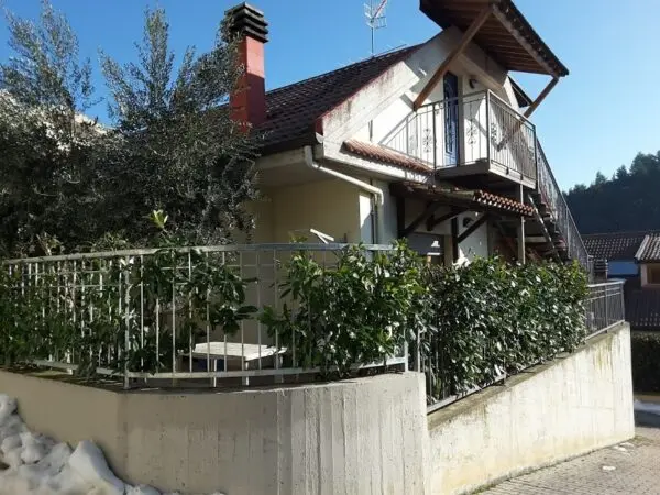 Villa A Schiera via Monticelli, Ascoli Piceno