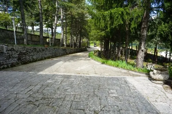 Villa Trifamiliare via Colle San Marco, Ascoli Piceno