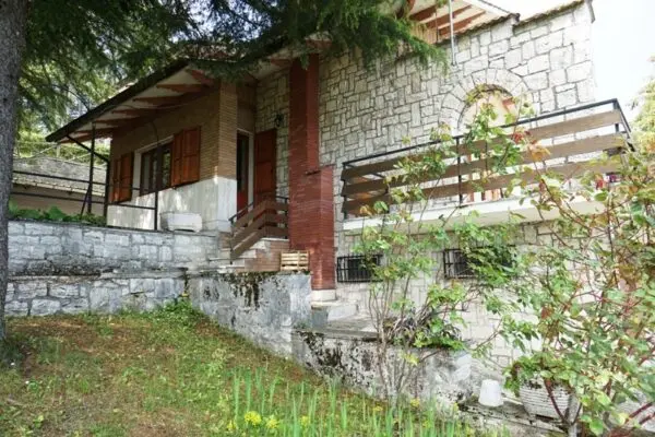 Villa Trifamiliare via Colle San Marco, Ascoli Piceno