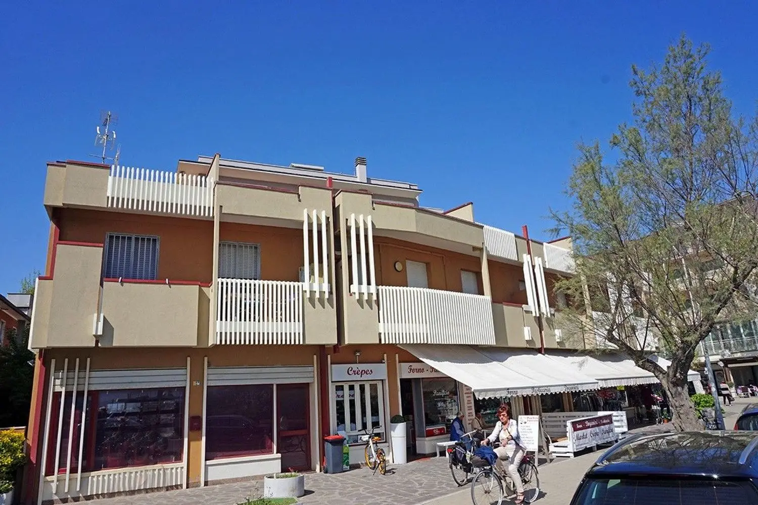 Immagine per Locale Commerciale in vendita a Cervia Grazia Deledda 