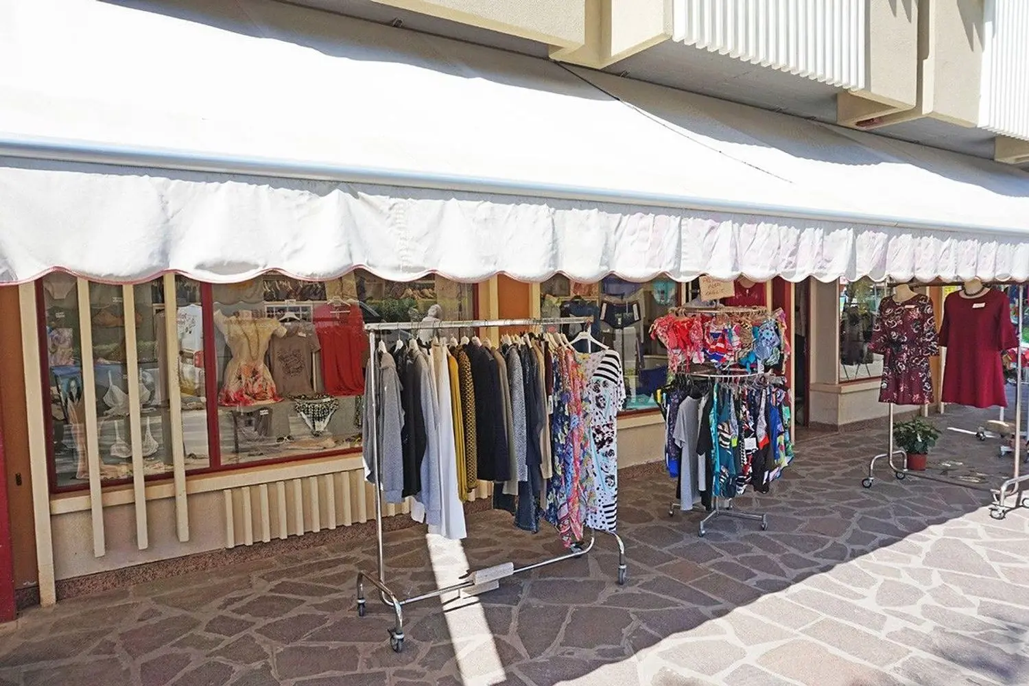 Immagine per Locale Commerciale in vendita a Cervia Grazia Deledda 