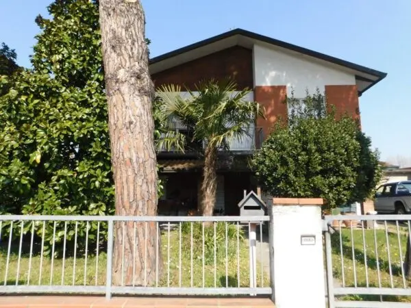 Villa via Dei Lombardi, Ravenna