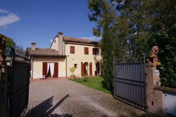Casa Semindipendente via Ariona, Ravenna