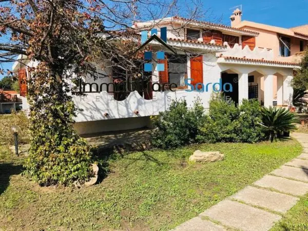 Villa via Matta E Peru 2, Lodine
