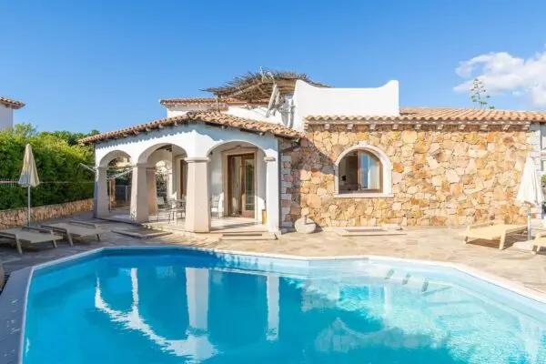 Villa via Del Giglio, Olbia