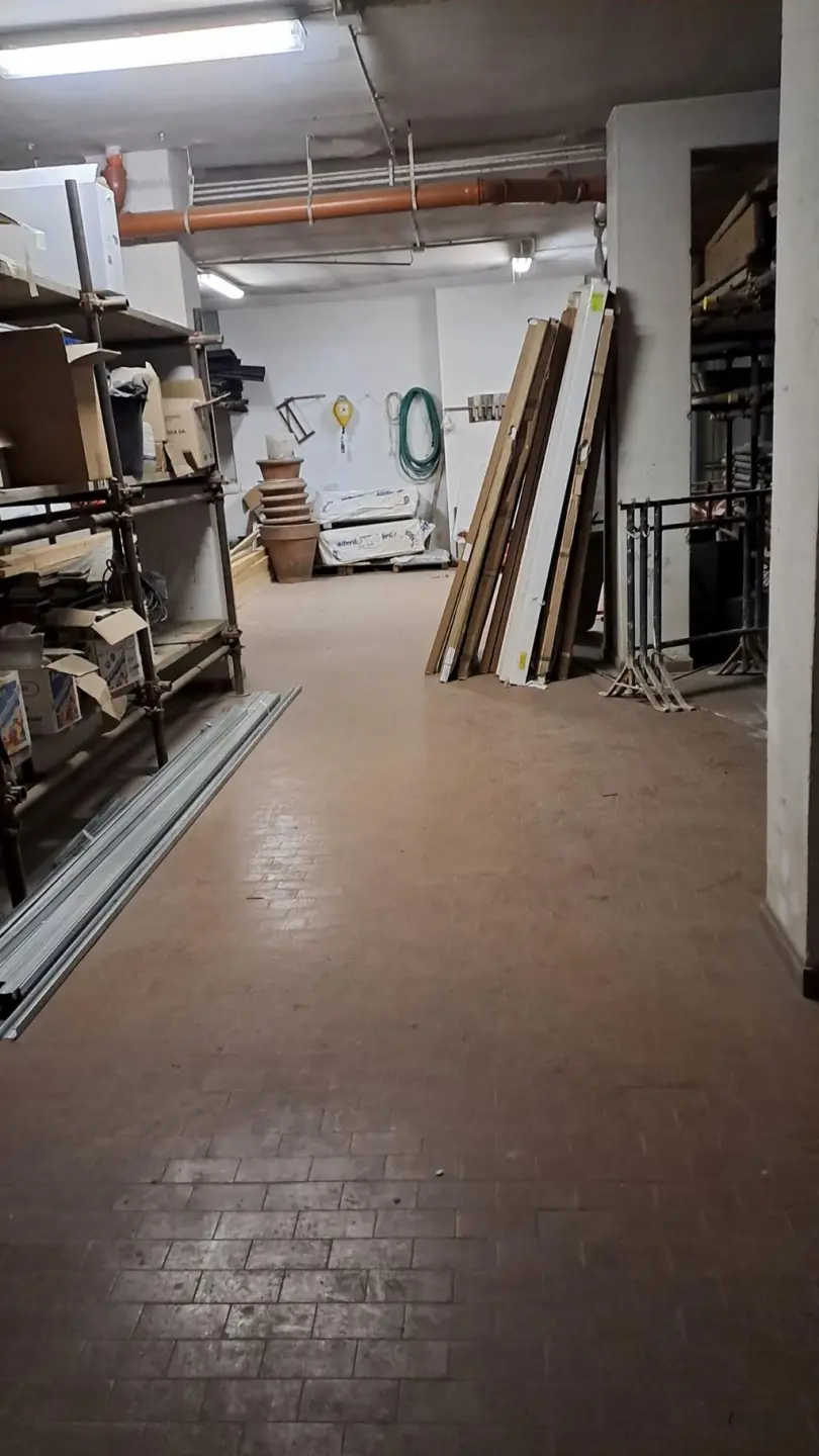 Immagine per Magazzino in vendita a Torino Ribet 9/c