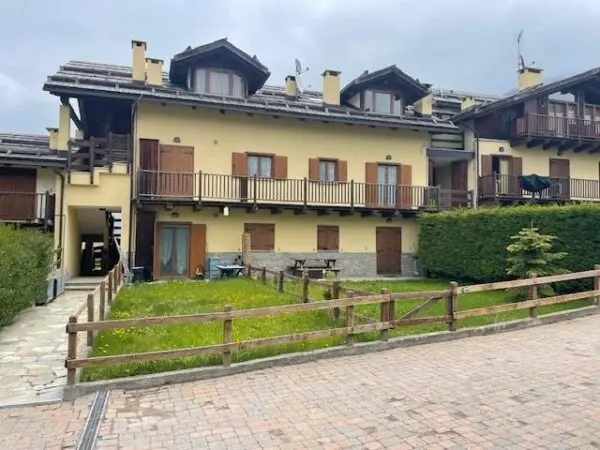 Appartamento via Pinatel, Oulx