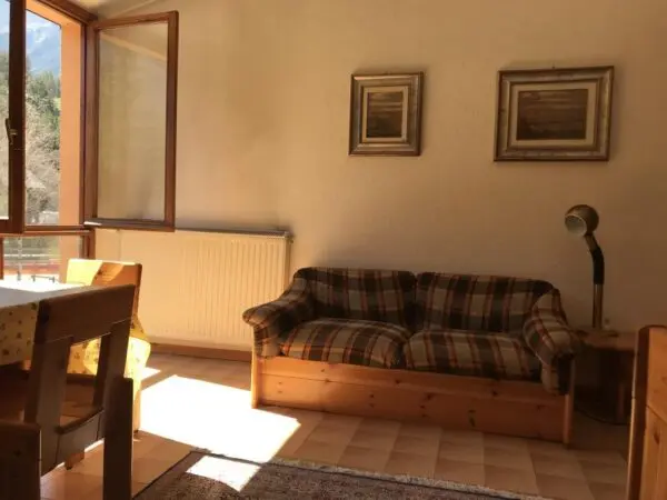 Appartamento via Iv Novembre, Cesana Torinese