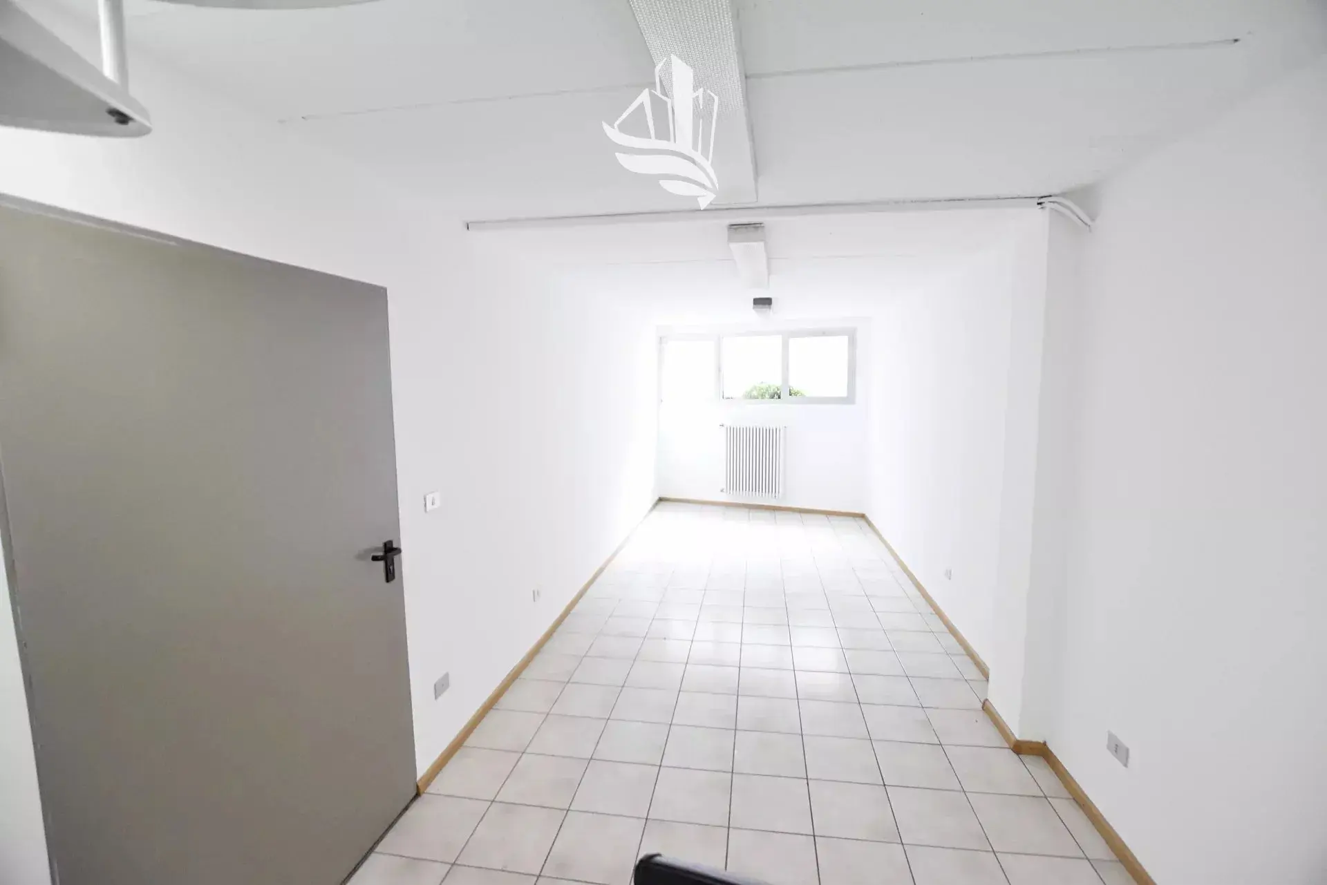 Immagine per Negozio in vendita a Ora
