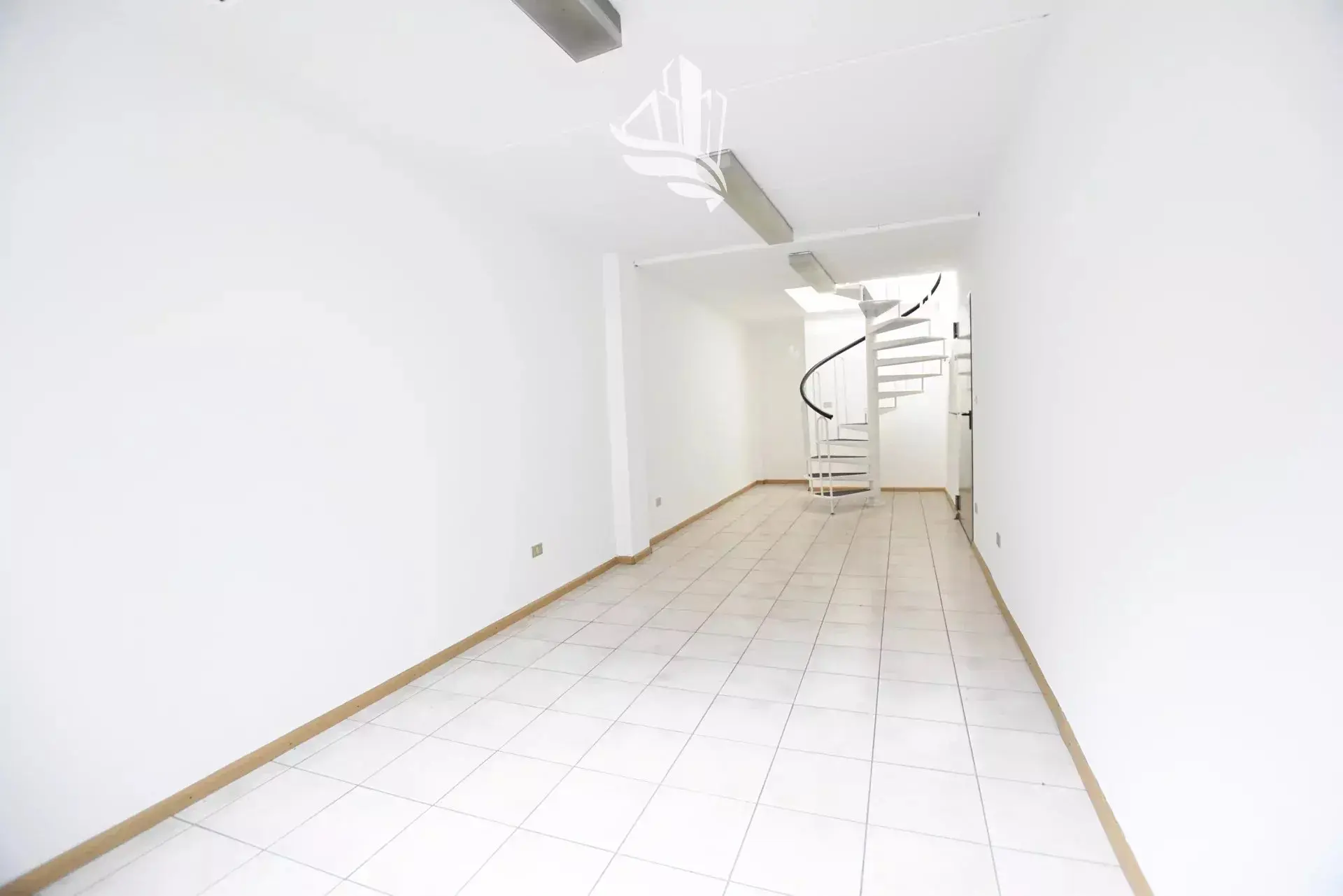 Immagine per Negozio in vendita a Ora