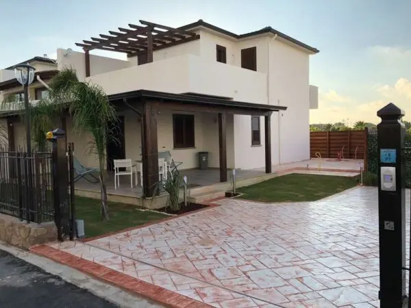 Villa Trifamiliare Campofelice Di Roccella
