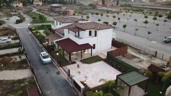 Villa Trifamiliare Campofelice Di Roccella