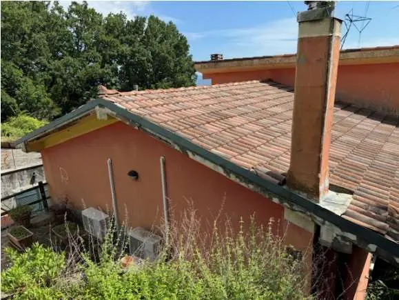 Villa via Località Tirolo 58, Bolano
